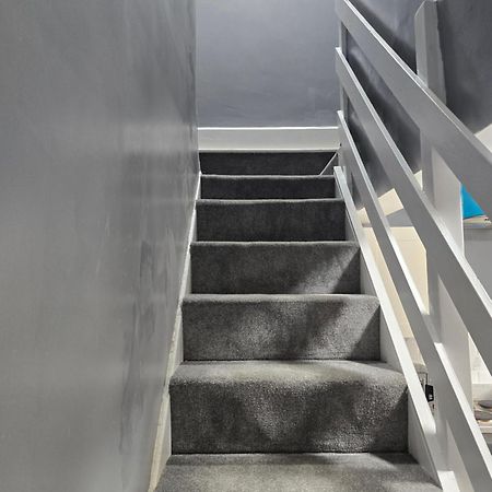 Manchester - House - Sleeps 6 - Parking - Garden מראה חיצוני תמונה
